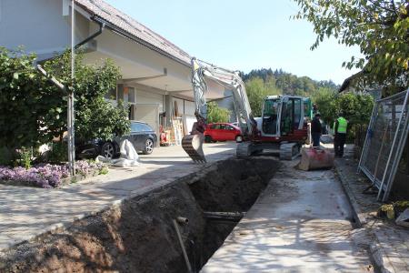 Gradnja kanalizacije Log-Dragomer 2